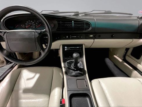 Used 1989 Porsche 944 S2 image 7