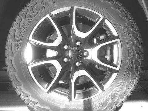 Used 2025 Nissan Rogue SV image 15