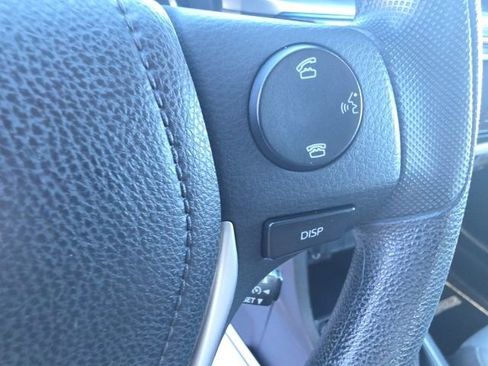 Used 2016 Toyota Corolla LE image 14