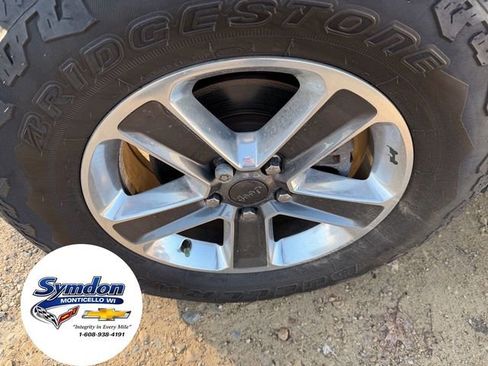 Used 2020 Jeep Wrangler Unlimited Sahara image 29