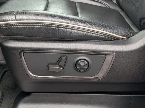 Used 2022 RAM 1500 Limited AWD/4WD image 12