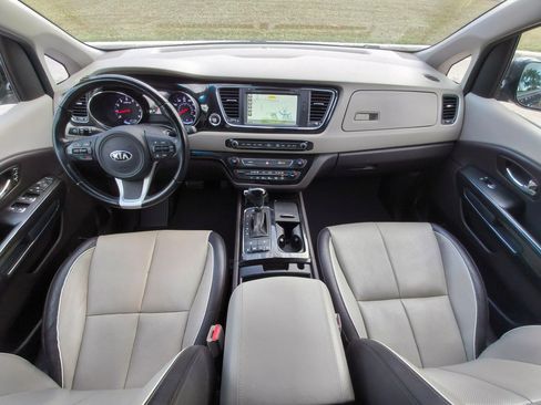 Used 2016 Kia Sedona SX Limited image 7