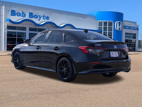 Certified 2024 Honda Civic Sport image 5