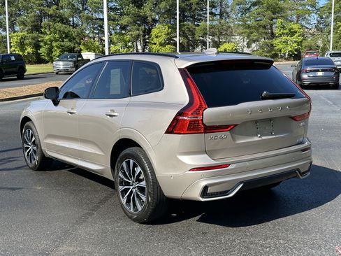 Used 2024 Volvo XC60 B5 Plus w/ Climate Package AWD/4WD image 11