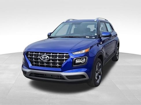 New 2026 Hyundai Venue SEL FWD image 3