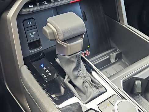 New 2025 Toyota Tundra Limited AWD/4WD image 19