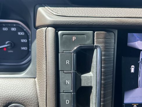 Used 2021 GMC Yukon Denali w/ Denali Premium Package AWD/4WD image 7