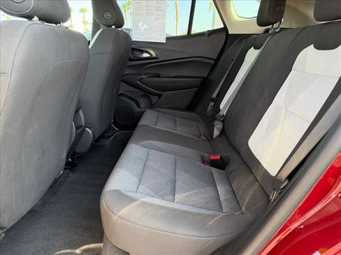 Certified 2025 Chevrolet Trax LS FWD image 7