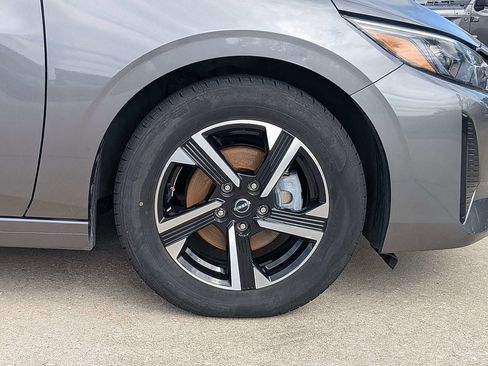 Used 2024 Nissan Sentra SV FWD image 11