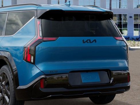 New 2026 Kia EV9 Land w/ Nightfall Edition Package AWD/4WD image 13