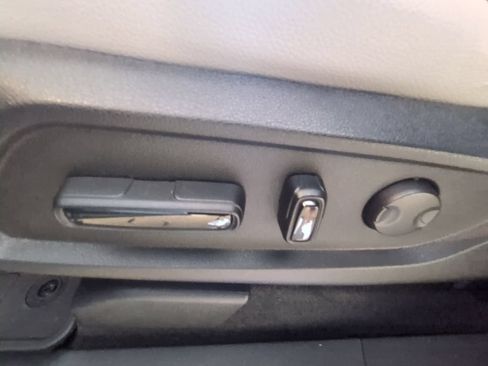 Used 2025 Honda Pilot Elite image 9