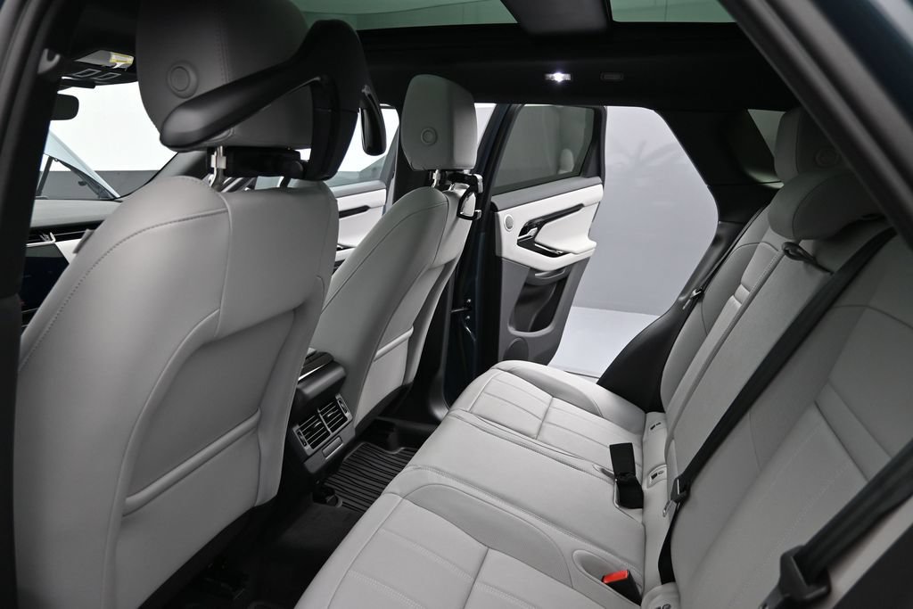 New 2026 Land Rover Range Rover Evoque S AWD/4WD image 17