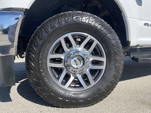 Used 2021 Ford F250 Lariat w/ Lariat Value Package image 9