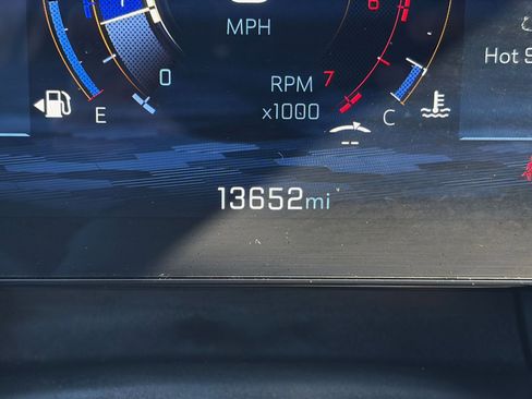 Used 2025 Chevrolet Equinox LT image 40