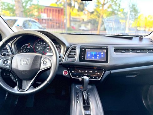 Used 2016 Honda HR-V EX image 10