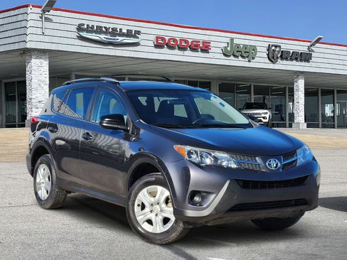 Used 2013 Toyota RAV4 LE image 1