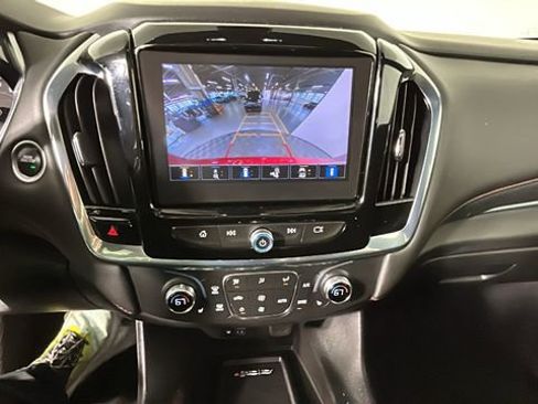 Used 2023 Chevrolet Traverse RS AWD/4WD image 25