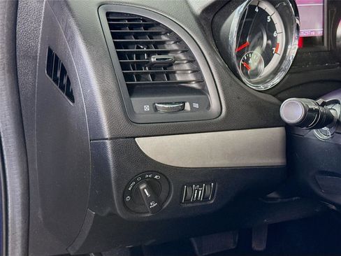 Used 2019 Dodge Grand Caravan GT FWD image 4