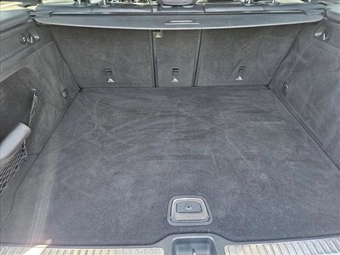 Used 2019 Mercedes-Benz GLC 300 image 6