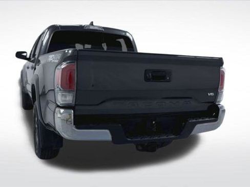 Certified 2023 Toyota Tacoma TRD Off-Road AWD/4WD image 23