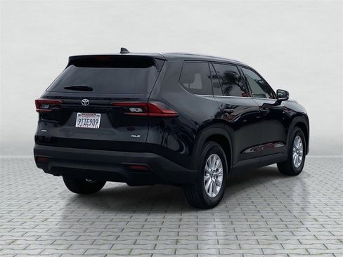 Certified 2025 Toyota Grand Highlander XLE image 6