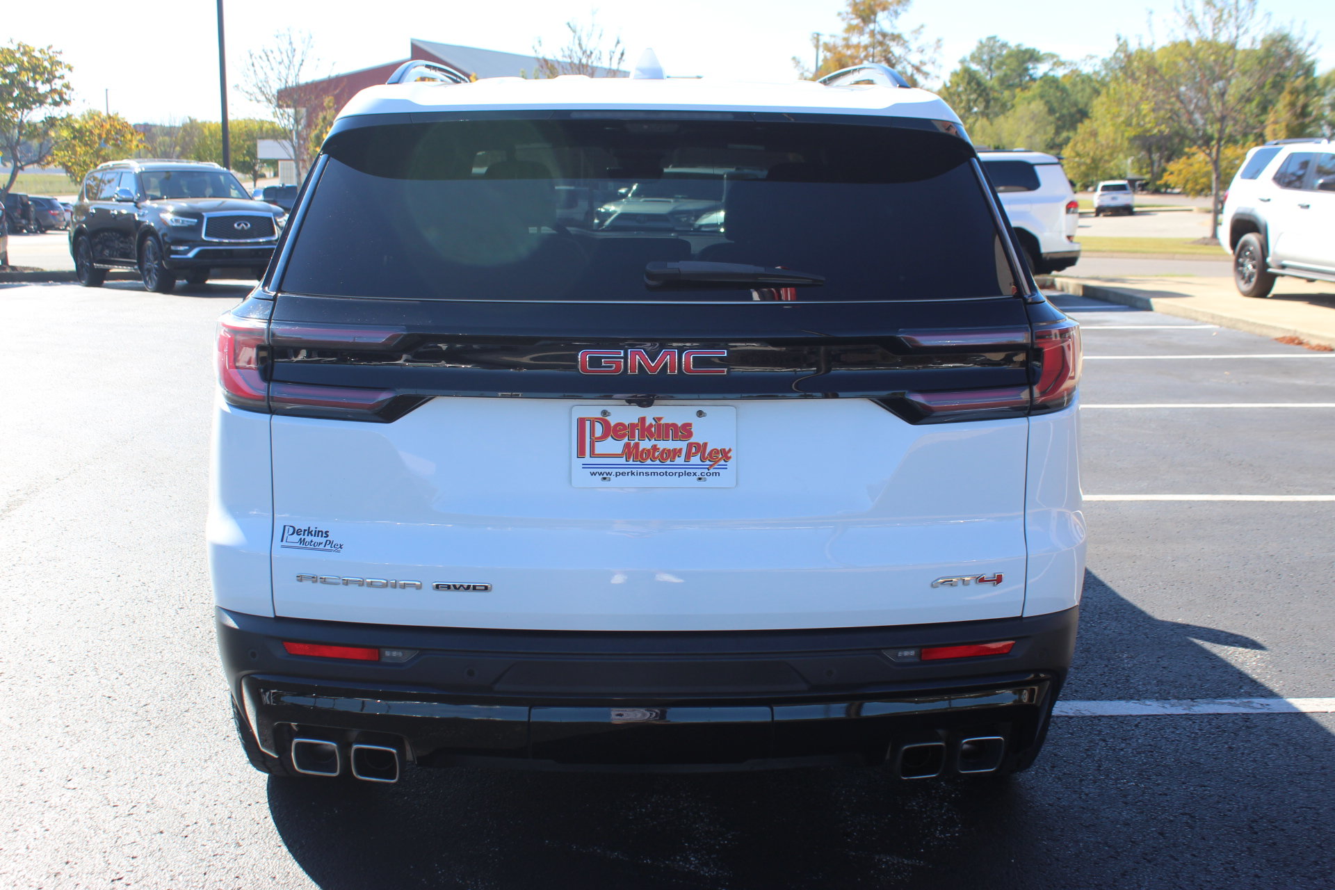 Used 2024 GMC Acadia AT4 w/ Super Cruise Package AWD/4WD image 7