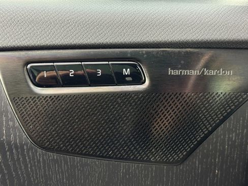 Used 2020 Volvo XC90 T6 Momentum image 16