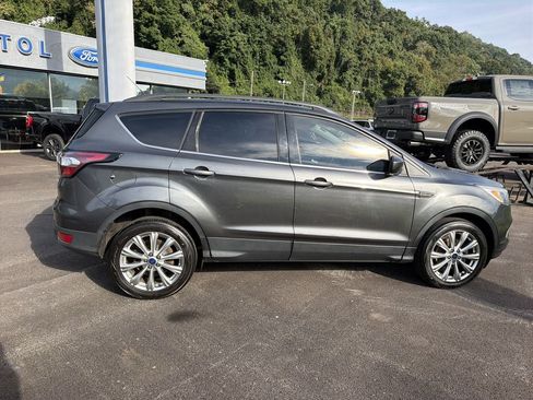 Used 2018 Ford Escape SE FWD image 3