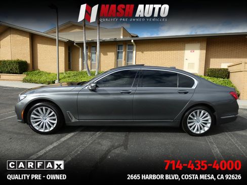 Used 2018 BMW 740i RWD image 12