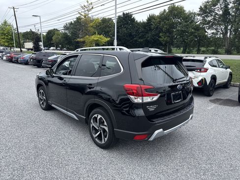 Used 2023 Subaru Forester Touring w/ Popular Package #2 AWD/4WD image 5