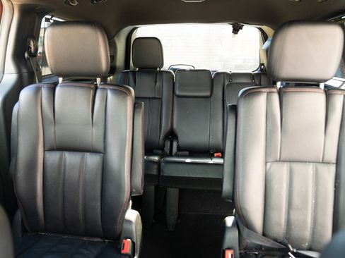 Used 2012 Dodge Grand Caravan R/T w/ Driver Convenience Group image 27