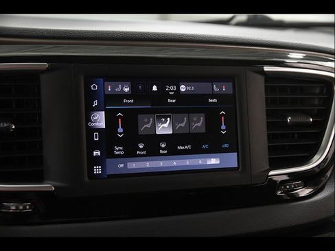 Used 2023 Chrysler Voyager LX FWD image 11