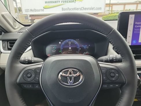 Used 2023 Toyota RAV4 Limited image 20