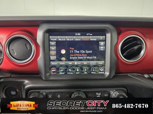 Used 2022 Jeep Wrangler Unlimited Rubicon w/ Dual Top Group image 19