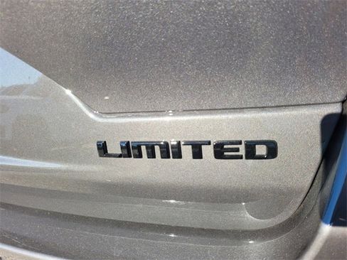 New 2025 Jeep Grand Cherokee Limited w/ Luxury Tech Group II image 12