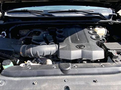 Used 2024 Toyota 4Runner TRD Off-Road image 32