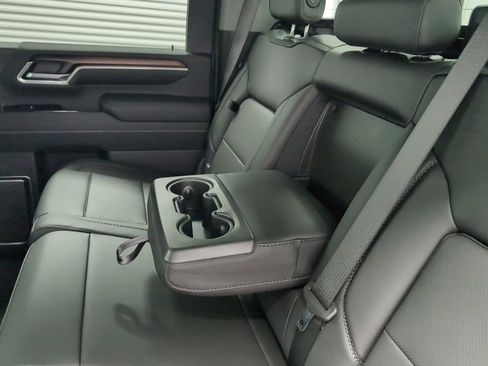 New 2025 GMC Sierra 2500 Denali w/ Denali Reserve Package image 27