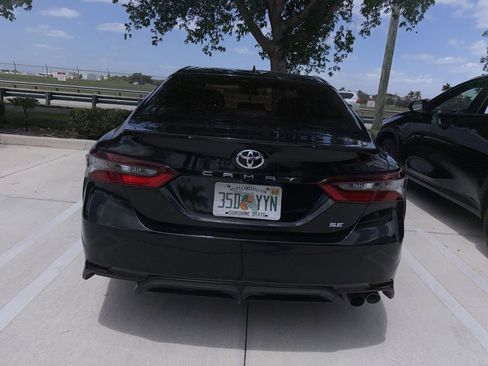 Used 2024 Toyota Camry SE FWD image 11