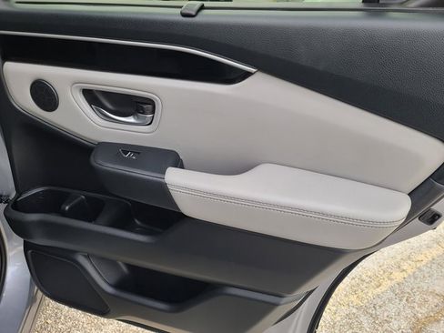 Certified 2023 Honda Pilot Touring image 20