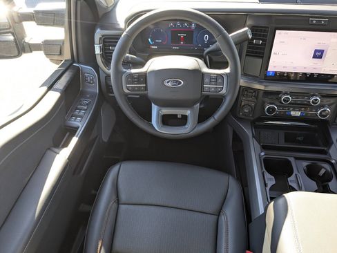 New 2026 Ford F250 Lariat w/ FX4 Off-Road Package AWD/4WD image 16
