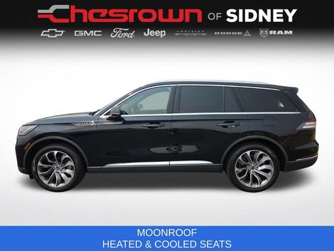 Used 2025 Lincoln Aviator Reserve AWD/4WD image 8