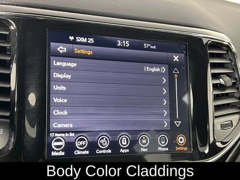 Used 2021 Jeep Grand Cherokee Laredo X image 35