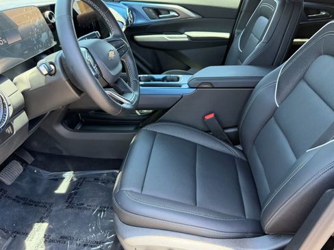 Used 2026 Chevrolet Equinox EV LT w/ Convenience Package II AWD/4WD image 18