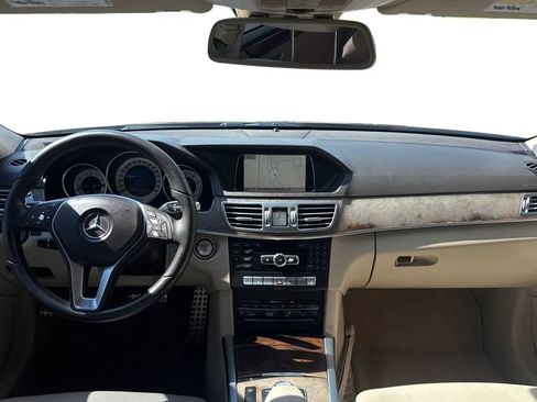 Used 2014 Mercedes-Benz E 350 Sedan image 30