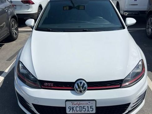 Used 2016 Volkswagen GTI Autobahn w/ Lighting Package (SEL) FWD image 3