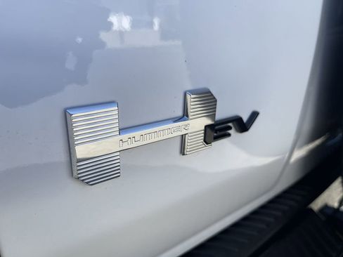 New 2026 GMC Hummer EV SUV image 32