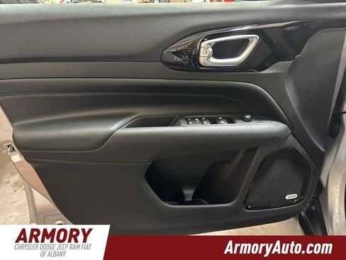 New 2026 Jeep Compass Limited w/ Sun, Sound & Navigation Group image 7