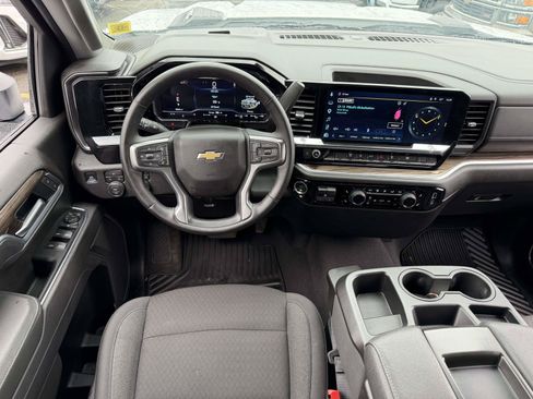 Certified 2025 Chevrolet Silverado 2500 LT w/ Convenience Package AWD/4WD image 12