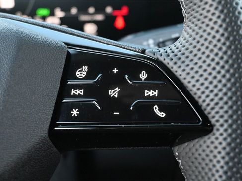 Certified 2025 Audi SQ5 Premium Plus w/ Premium Plus Package image 7