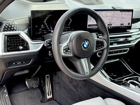 Used 2025 BMW X5 xDrive40i w/ M Sport Package image 16